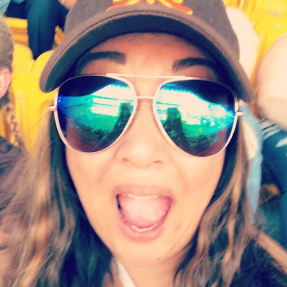 Meet your Posher, Tanya - Picture 1 of 1